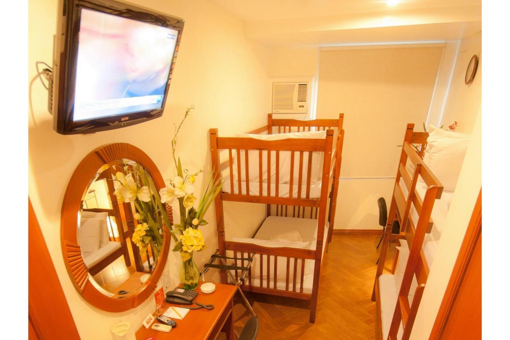 Townhouse Oak Avitel Hotel Near Osmena Highway, Pnr Pasay Station, Metro Manila San Pedro Makati Exterior foto