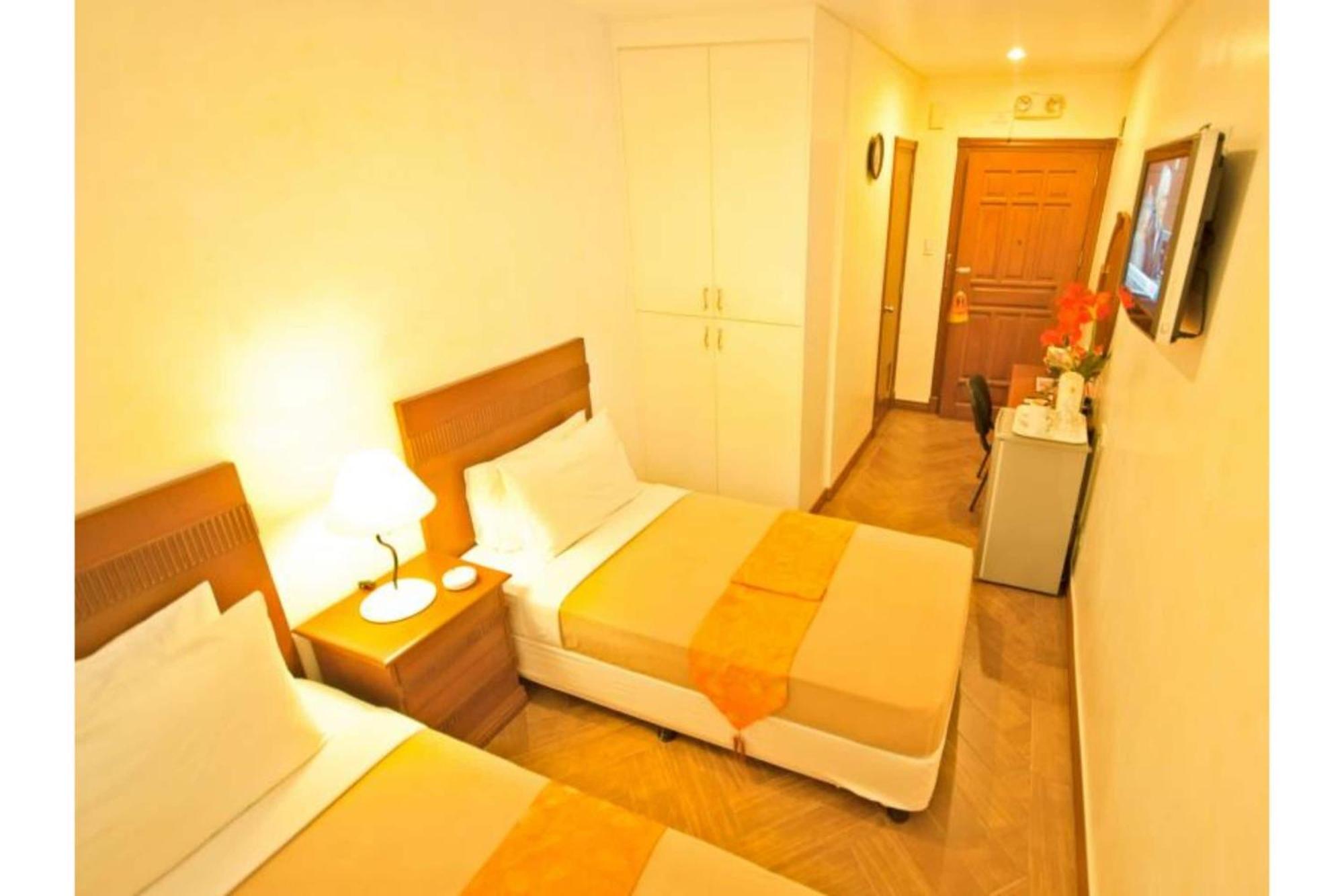 Townhouse Oak Avitel Hotel Near Osmena Highway, Pnr Pasay Station, Metro Manila San Pedro Makati Exterior foto