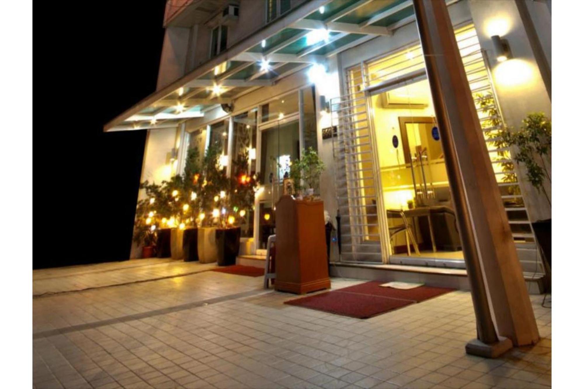 Townhouse Oak Avitel Hotel Near Osmena Highway, Pnr Pasay Station, Metro Manila San Pedro Makati Exterior foto