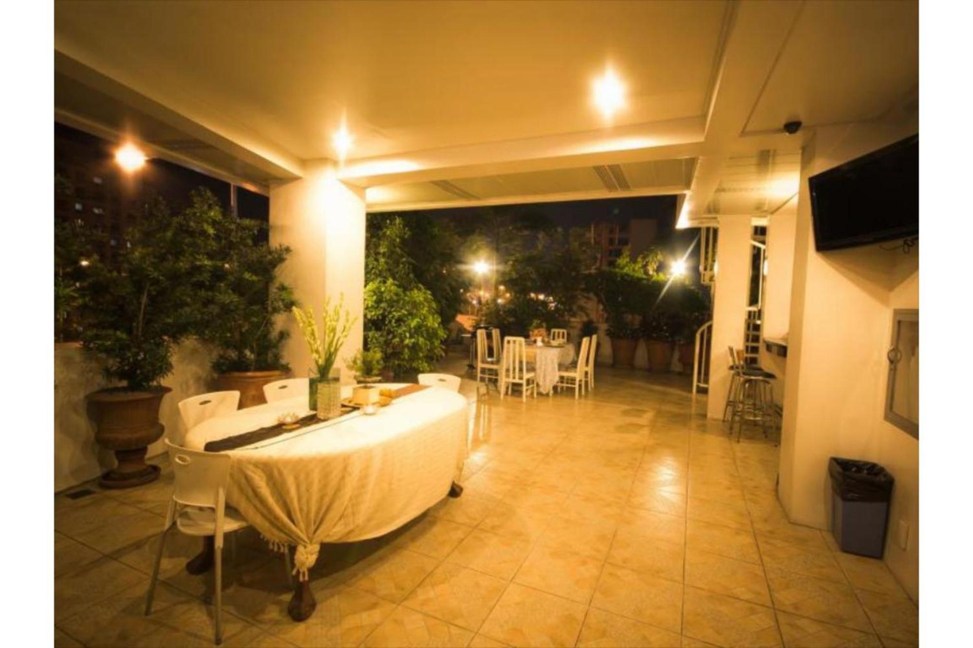 Townhouse Oak Avitel Hotel Near Osmena Highway, Pnr Pasay Station, Metro Manila San Pedro Makati Exterior foto